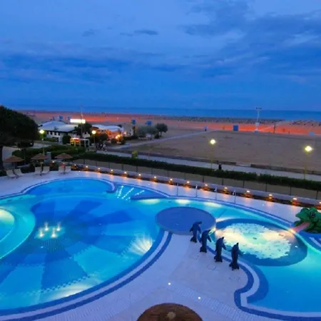 Warm Flat In The Heart Of - Beahost Apartman *
