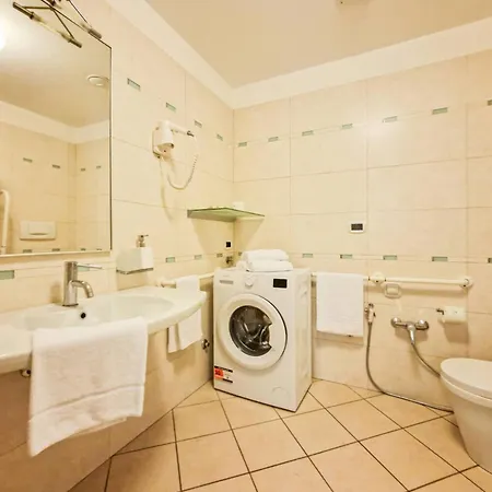 Warm Flat In The Heart Of - Beahost