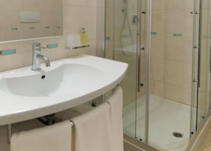 Apartment Warm Flat In The Heart Of - Beahost